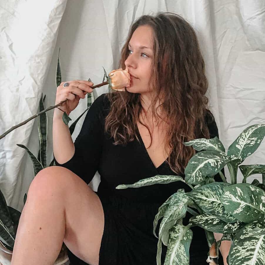 About Em, Garden of the Moon